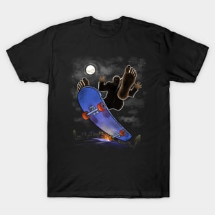 Big foot in skid board T-Shirt